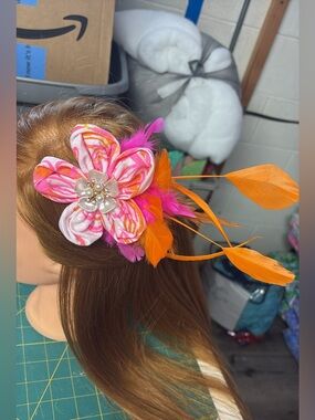 Clip on fascinator